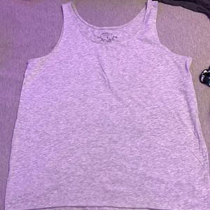 gray tank top